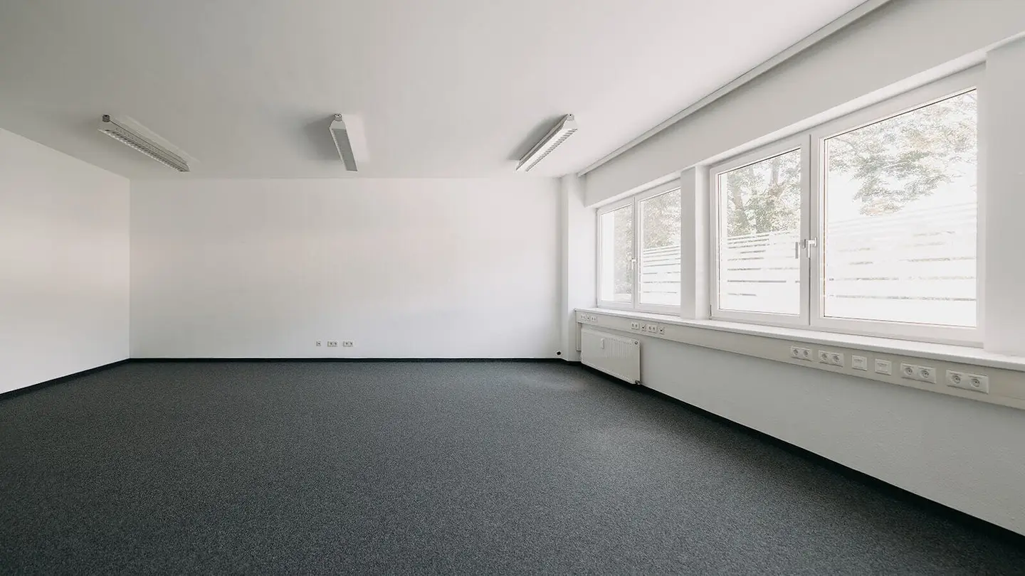 Zirl: Helles EG-Büro in guter Lage – 50 m²