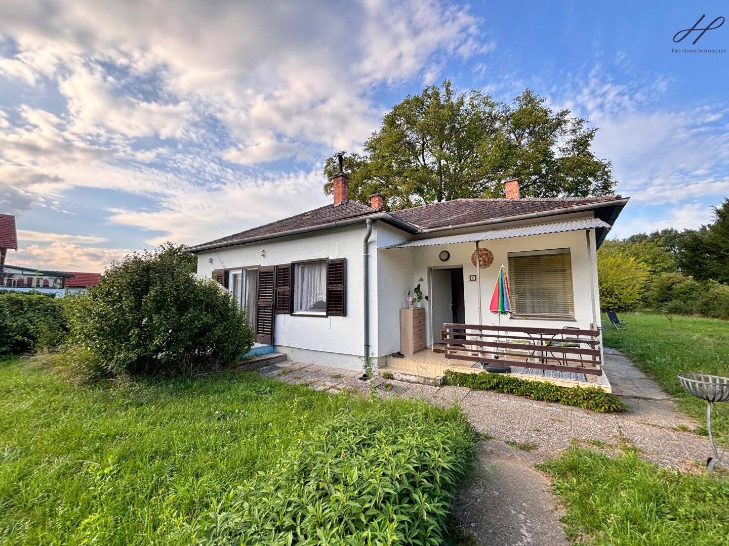 gemütlicher Bungalow auf imposanten Grundstück