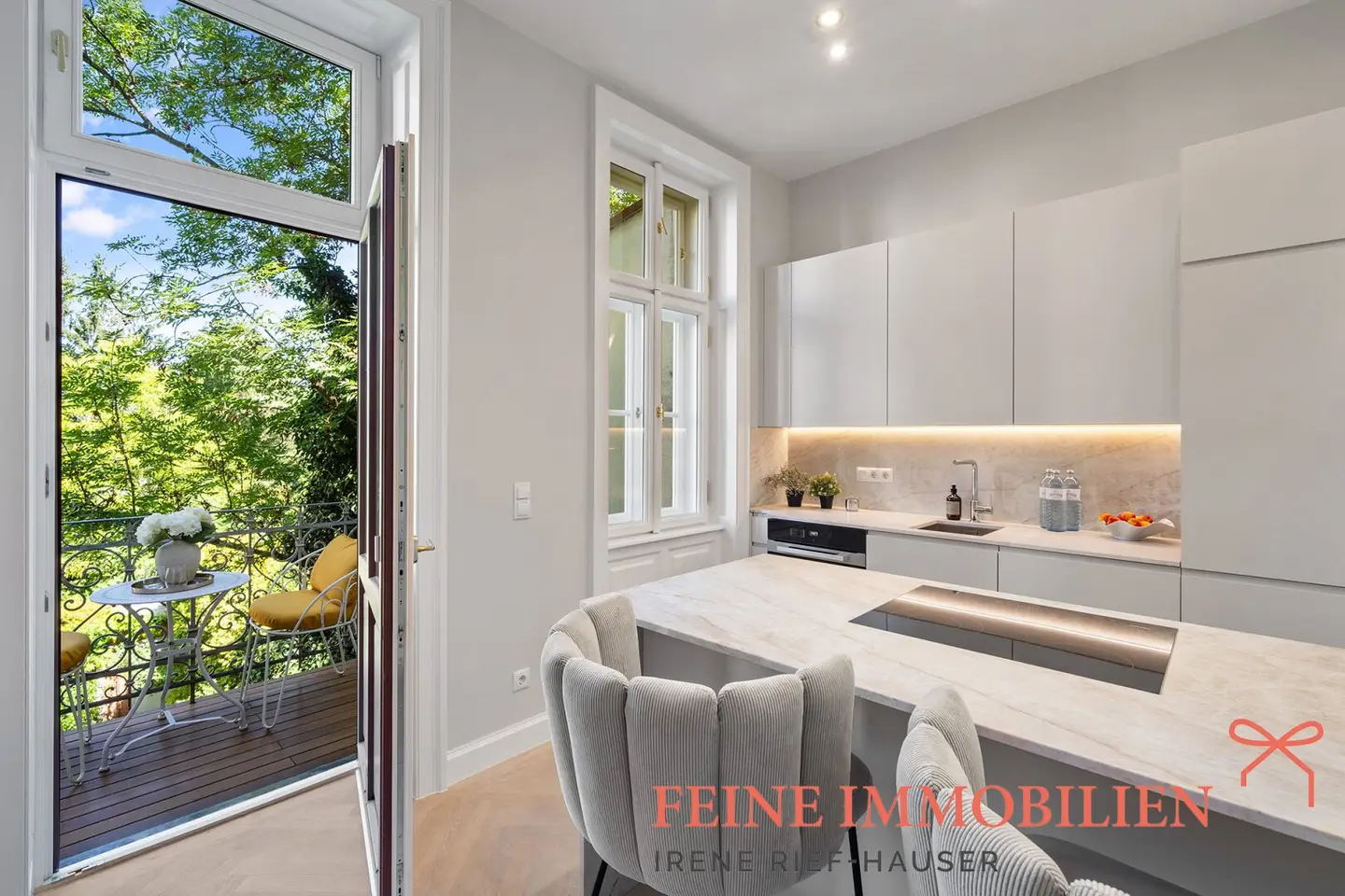Sanierter Altbau U4 Hietzing mit WOW-Faktor: Tischler-Maßausstattung & Premiumküche!