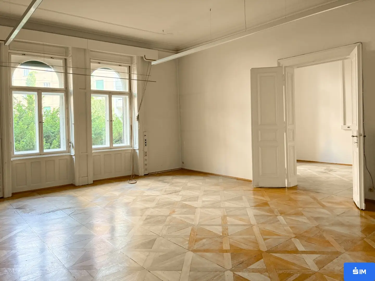 Attractive old building office space in central Graz prime location