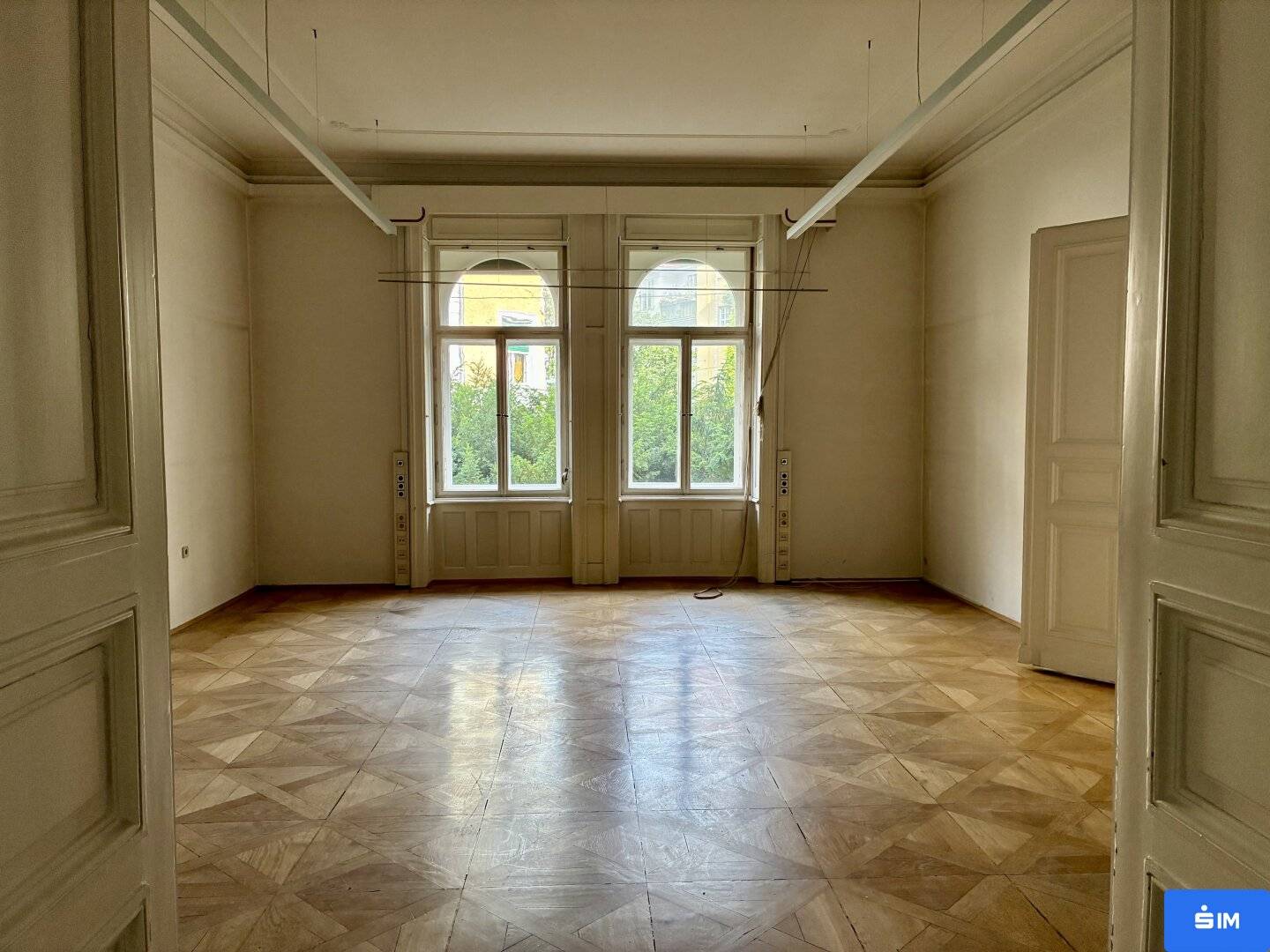 Attractive old building office space in central Graz prime location