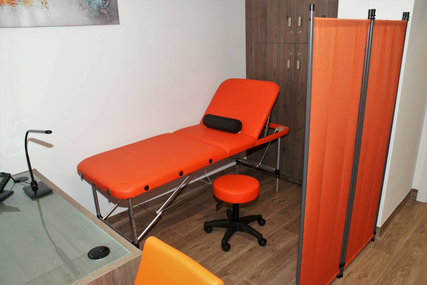 Private medical practice and therapy center in Gerasdorf near Vienna with central location U1 access by bus in 8 minutes","de":"Ordinations und Therapiezentrum in Gerasdorf bei Wien zentrale Lage U1 Anbindung mit dem Bus in 8 Minuten"},