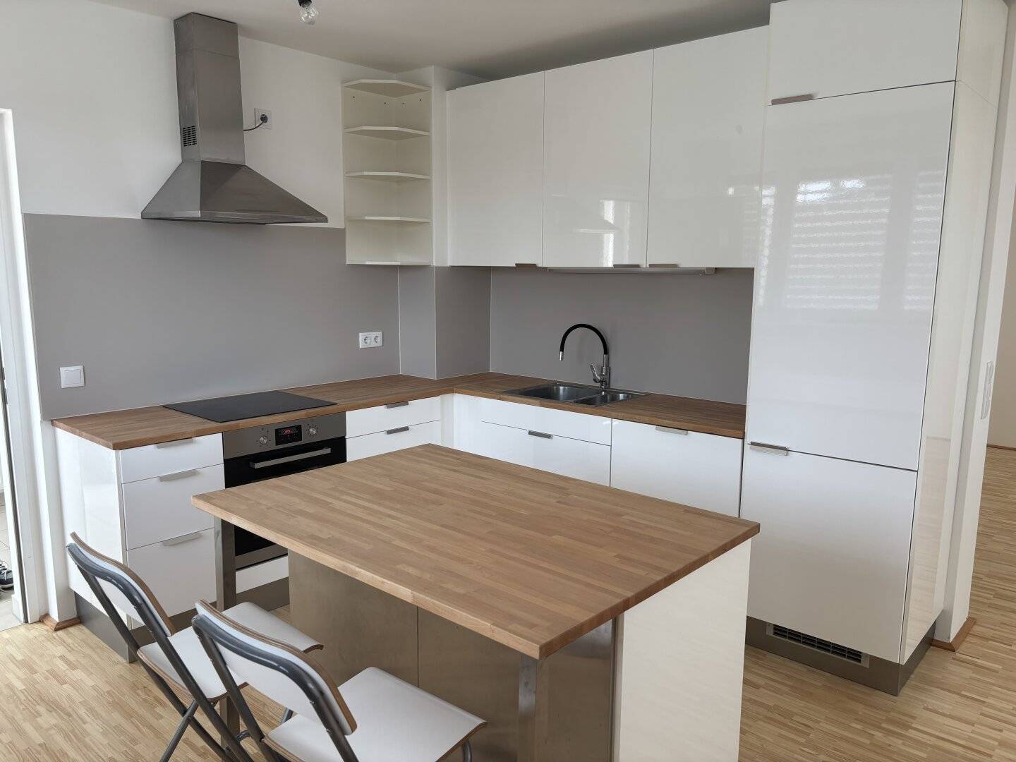 Helles Erstklasse-Appartement mit 15 m² L-Balkon in Urfahrer Bestlage (Auberg)