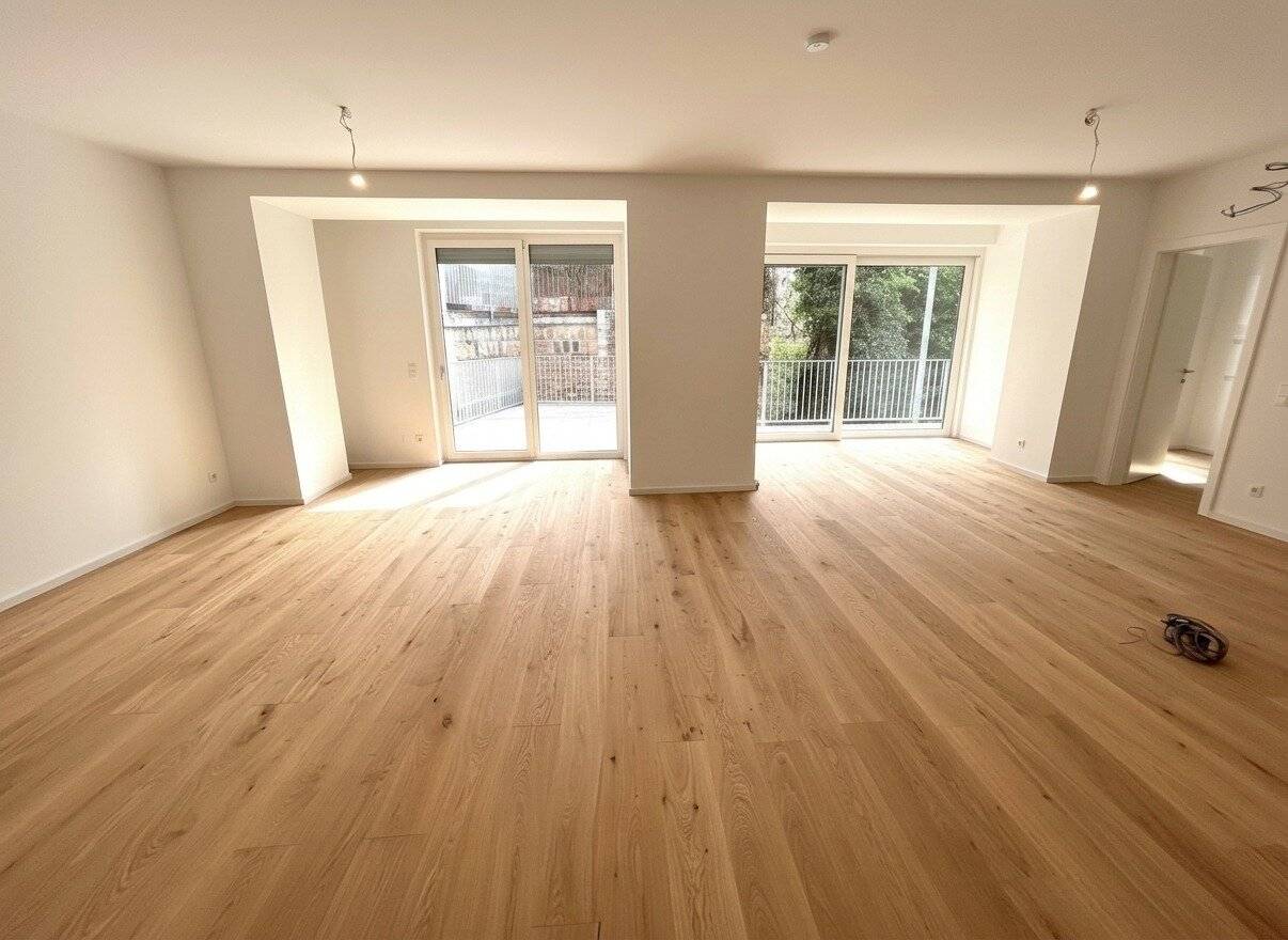 Last Chance: Exclusive 95 m² first occupancy apartment with a large sun terrace in the 17th district