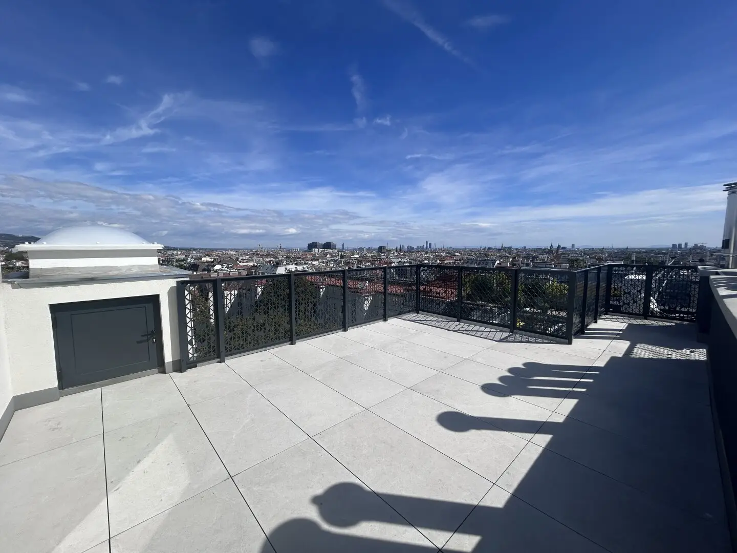 Penthouse Feeling over the Roofs of Vienna - Exclusive Maisonette with 50 m² Outdoor Areas
