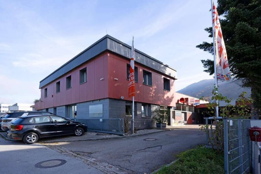 Büro-u.Gewerbeobjekt (Werkstatt) m.4-Zi.Wohnung u.Abstellpl. im Fr. in Salzburg/Mayrwies zu vermieten