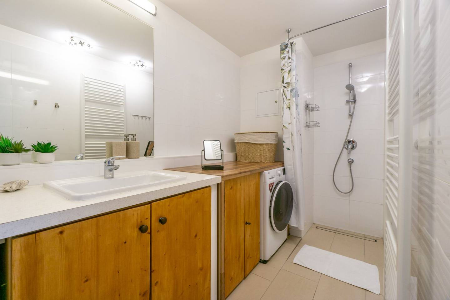 Moderne Gartenwohnung in zentraler Lage zur Kurzzeitmiete - mind. 30Tage