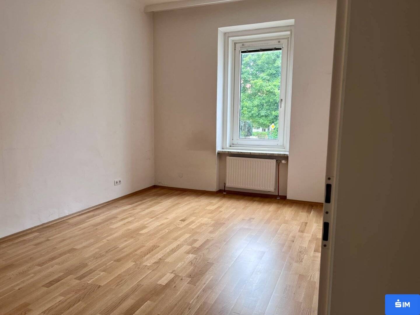 3-Zimmer-Wohnung mit Stellplatz und Top-Anbindung