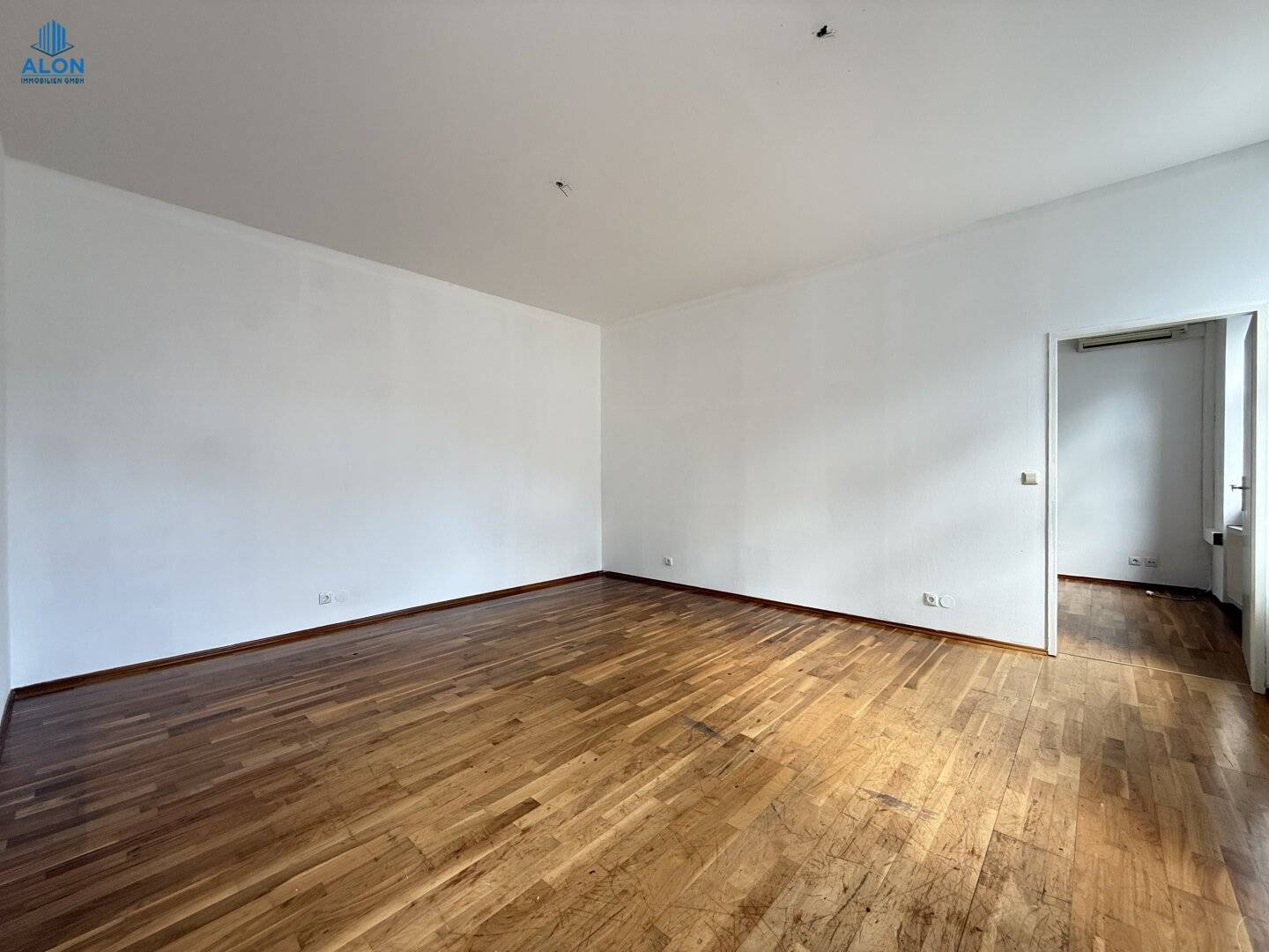 Helle 2-Zimmer-Wohnung mit Klimaanlage in Ruhelage!