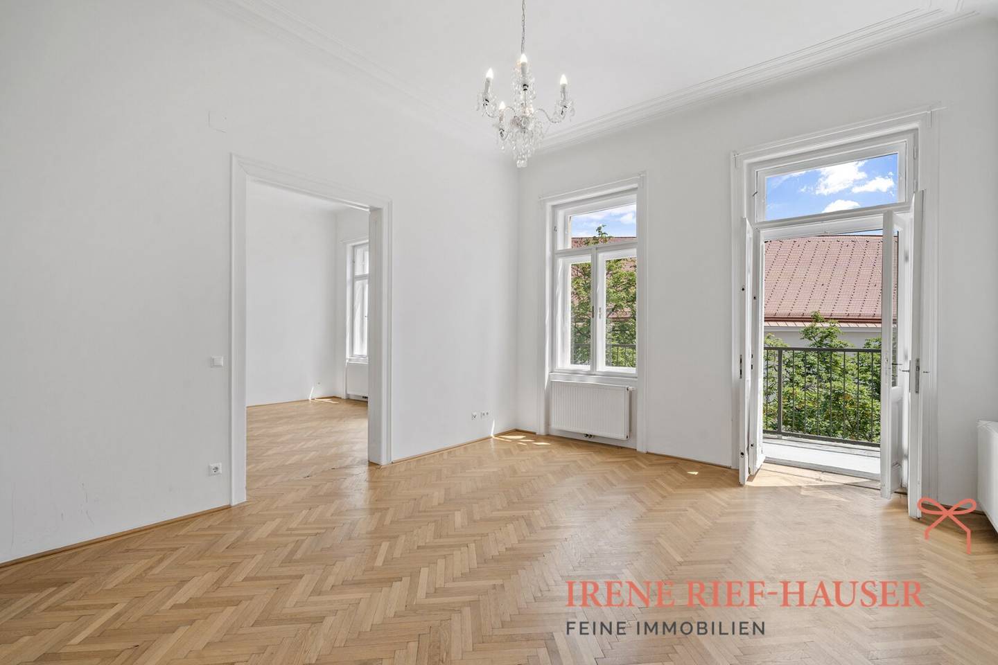 Meisterwerk: XXL-Altbau Traumwohnung mit Balkon und Grünblick in toller Lage