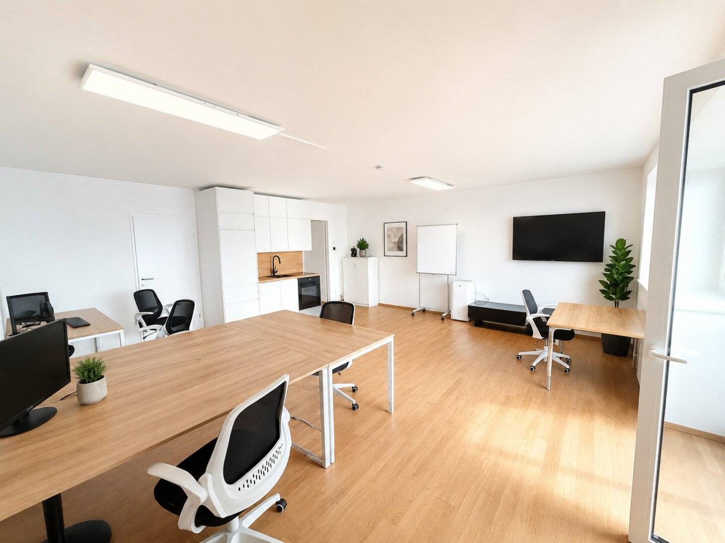 New Build Garden Office / Practice in Quiet Location Accessible Terrace with Pergola Garage Wien 12