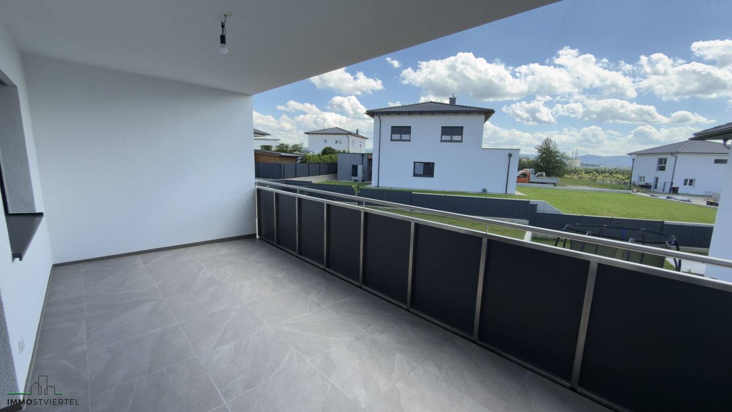 Newly Built Rental Apartment with Loggia in Petzenkirchen