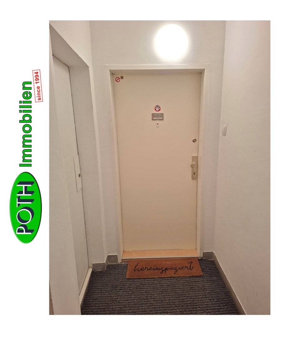 Air-conditioned top floor living space with roof terrace and a car parking space near Gürtel and Wienzeile