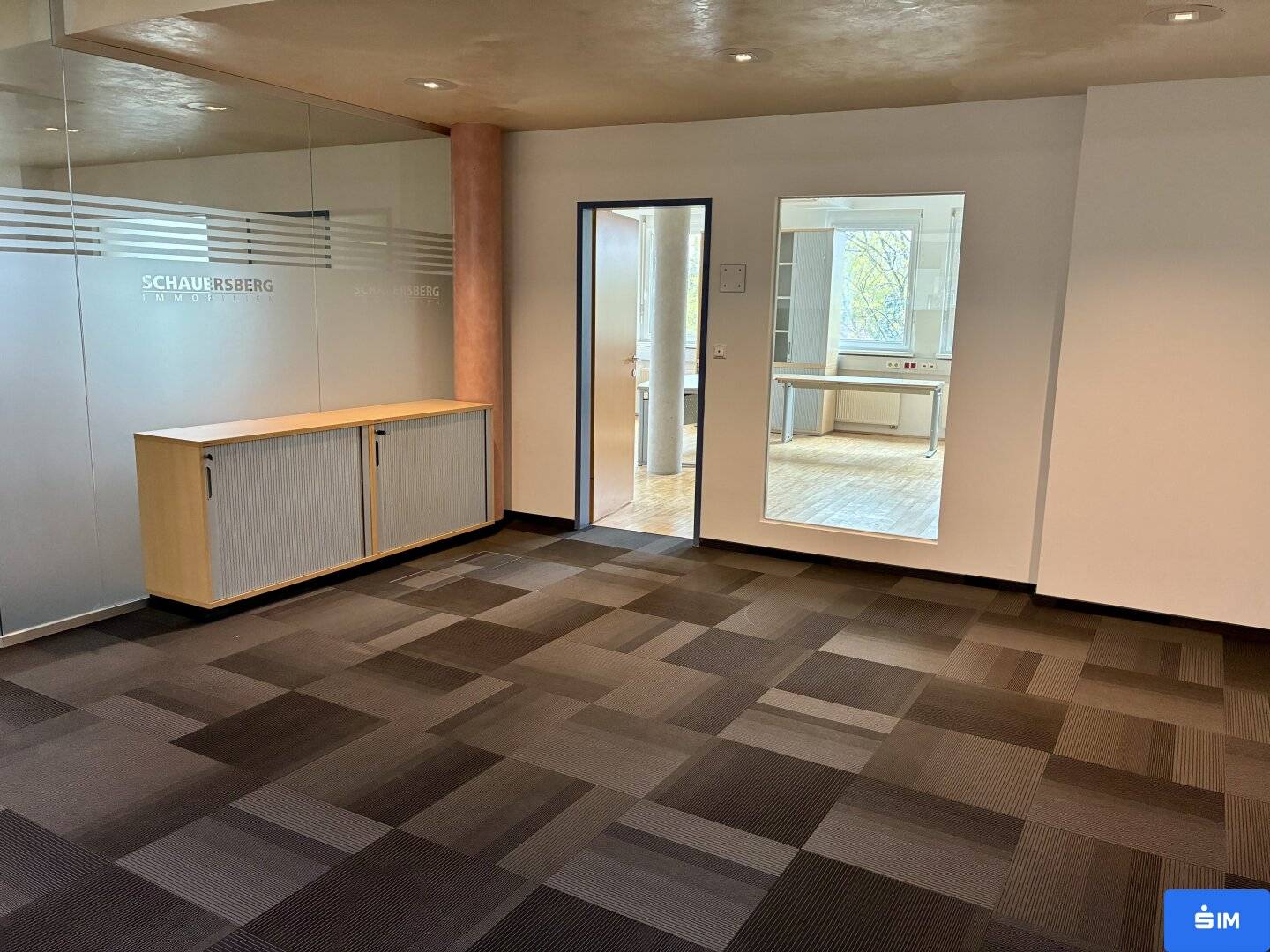 Attractive office / practice space in St. Peter