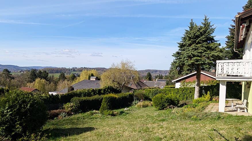 Detached house in a preferred quiet location with distant view and garden in Eichgraben