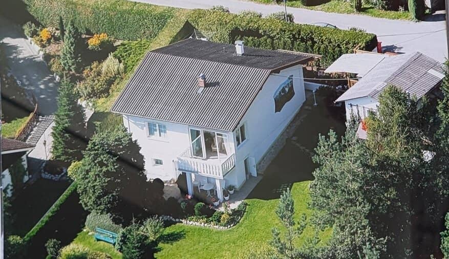 Detached house in a preferred quiet location with distant view and garden in Eichgraben