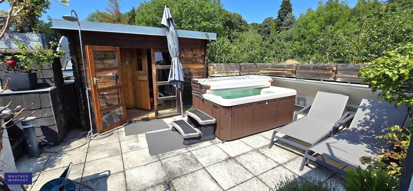 Wienblick top attractive rooftop terrace maisonette in green quiet location, sauna, whirlpool, garage