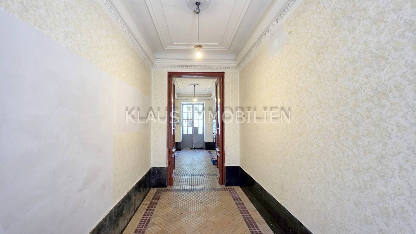 Klassisches Wiener Eckzinshaus mit erheblichem Entwicklungspotenzial im 17. Bezirk +++ 350 m² großer, noch Rohdachboden