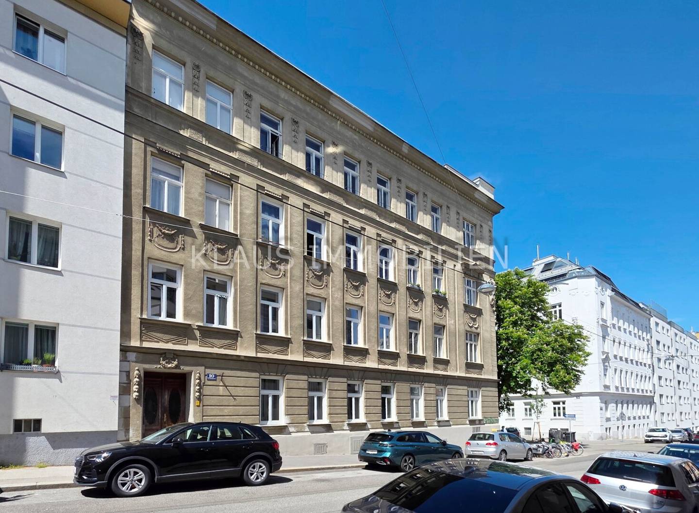 Klassisches Wiener Eckzinshaus mit erheblichem Entwicklungspotenzial im 17. Bezirk +++ 350 m² großer, noch Rohdachboden