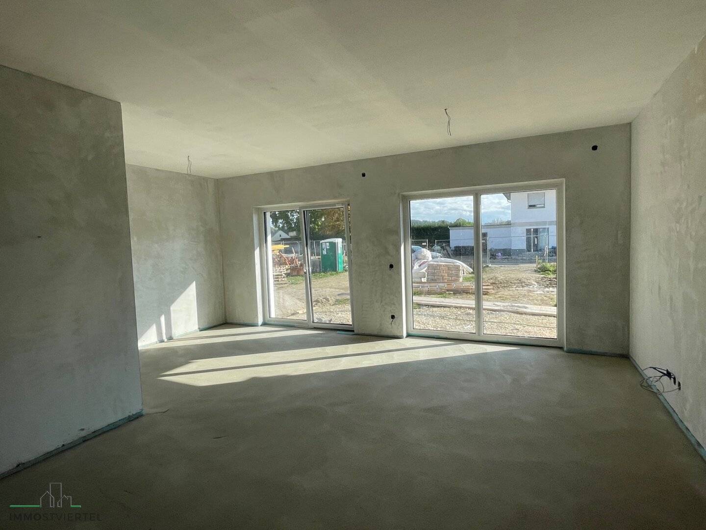 Neue Doppelhaushälfte mit Carport nur noch 2 verfügbar!!