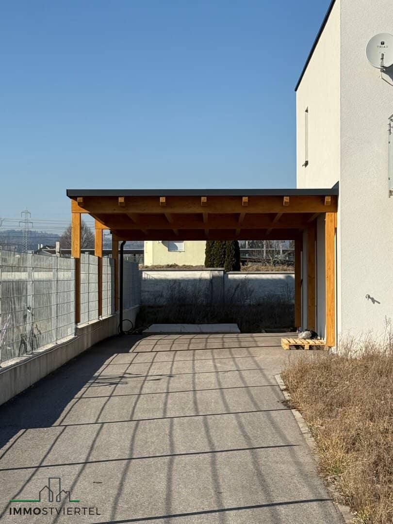 Neue Doppelhaushälfte mit Carport in Neumarkt!
