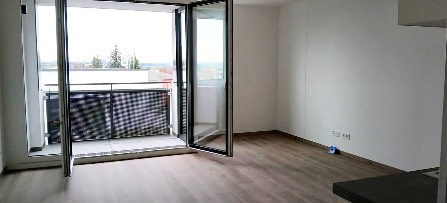 Top 2.3 New Construction First Occupancy Garconniere (1 Room Apartment) with Loggia and Own Underground Parking Space