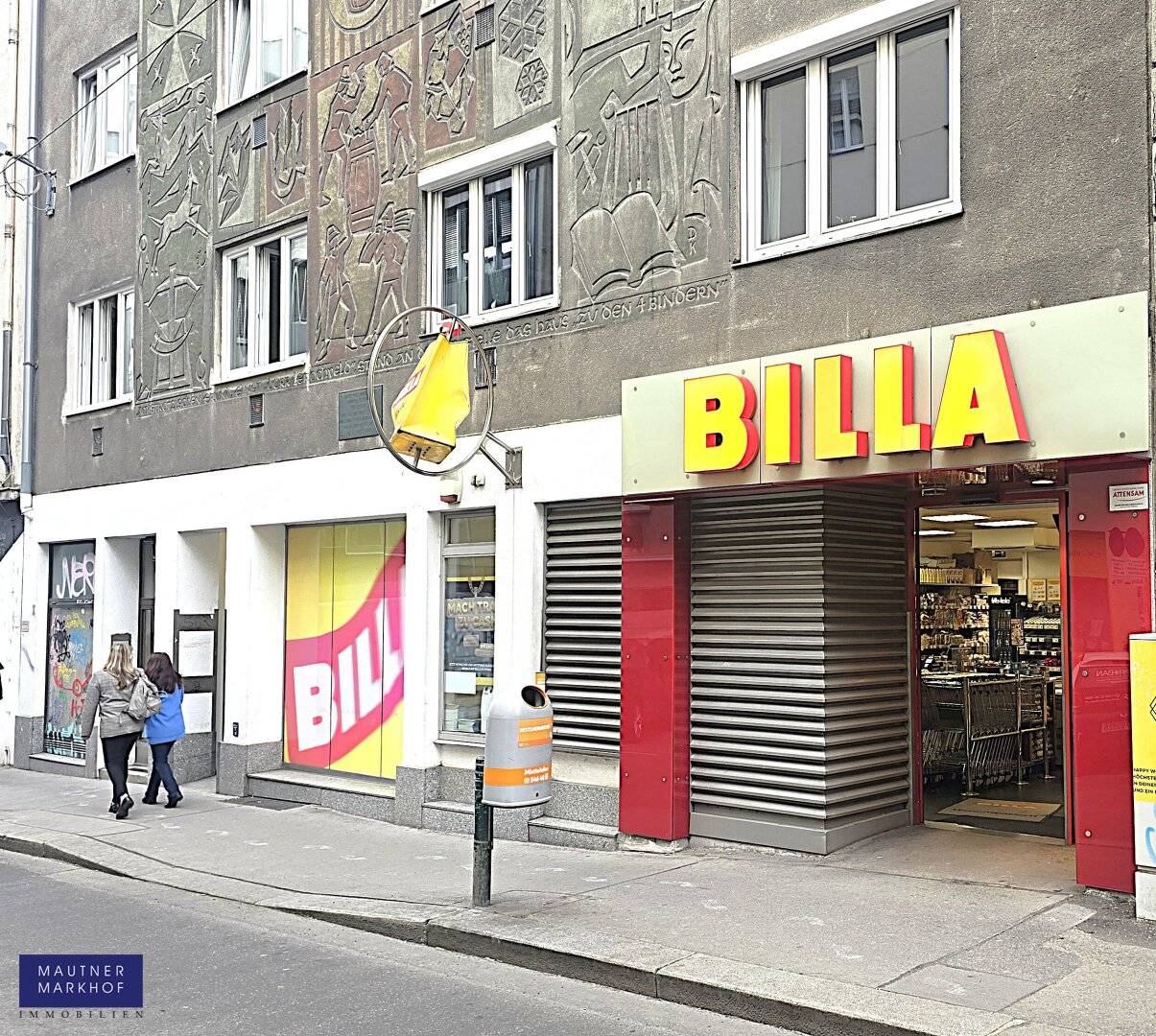 Strozzigasse commercial premises leased as supermarket on a fixed term central
