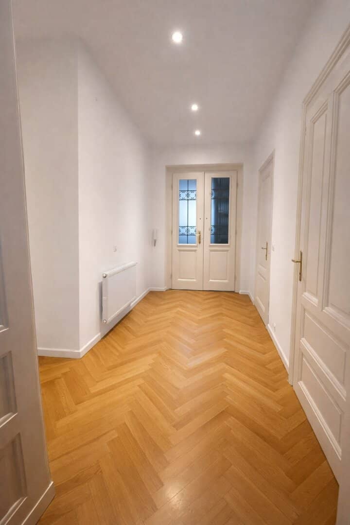 Well-maintained and quiet raised ground-floor apartment near Alois Drasche Park | Text not to be altered? (Please refer to original German title)??