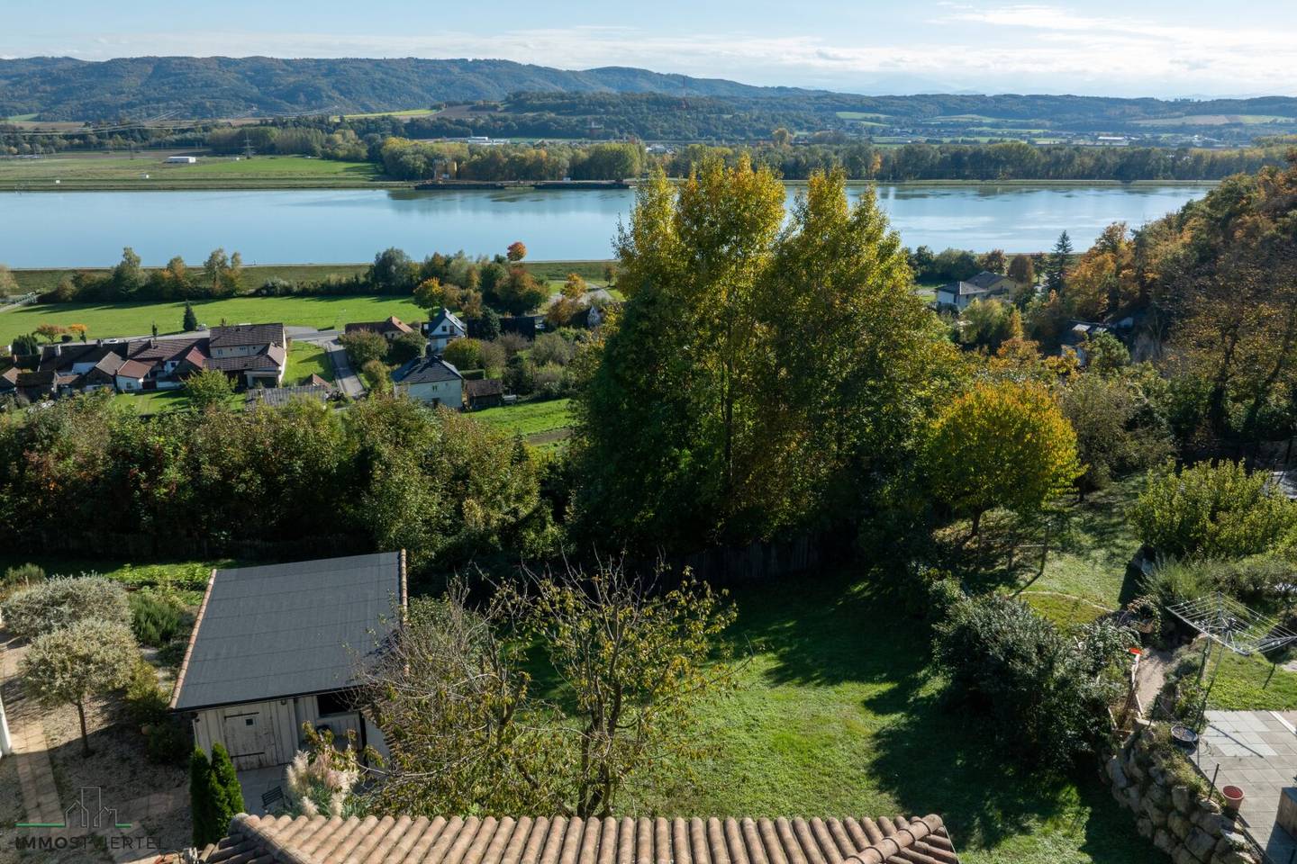 Einzigartiges aufgeschlossenes Baugrundstück mit tollem Donau und Alpenvorlandblick!