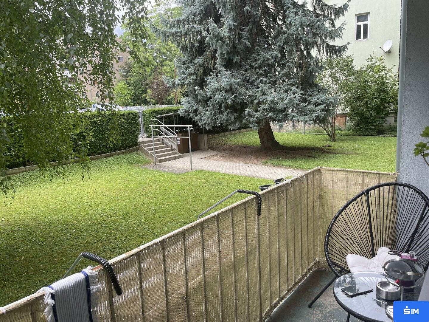 2-room ground-floor apartment with courtyard balcony