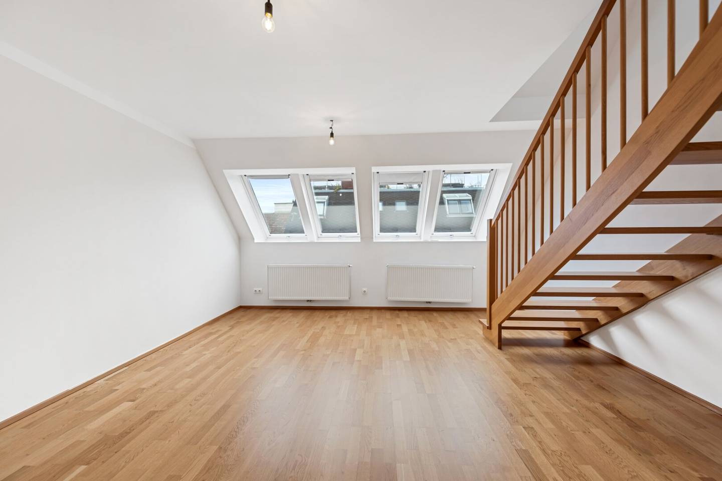 Attic Maisonette with 2 Rooms in Top Location 1090 Vienna