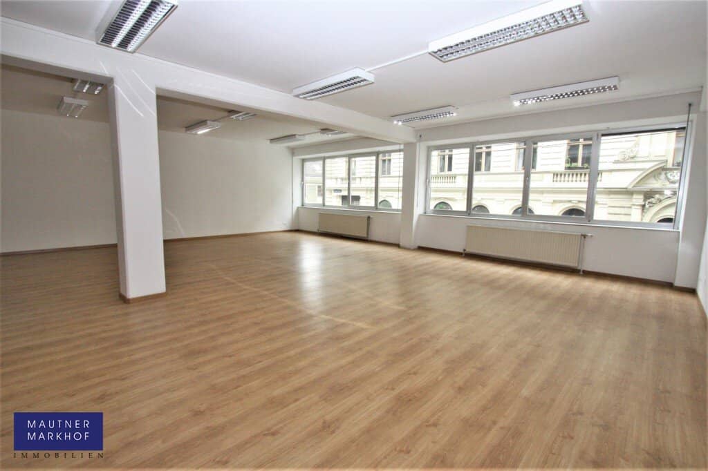 Rathausnähe U2 - Bright, attractive new-build office with generous spaces","de":"Rathausnähe U2 - Helles, attraktives Neubaubüro mit großzügigen Flächen