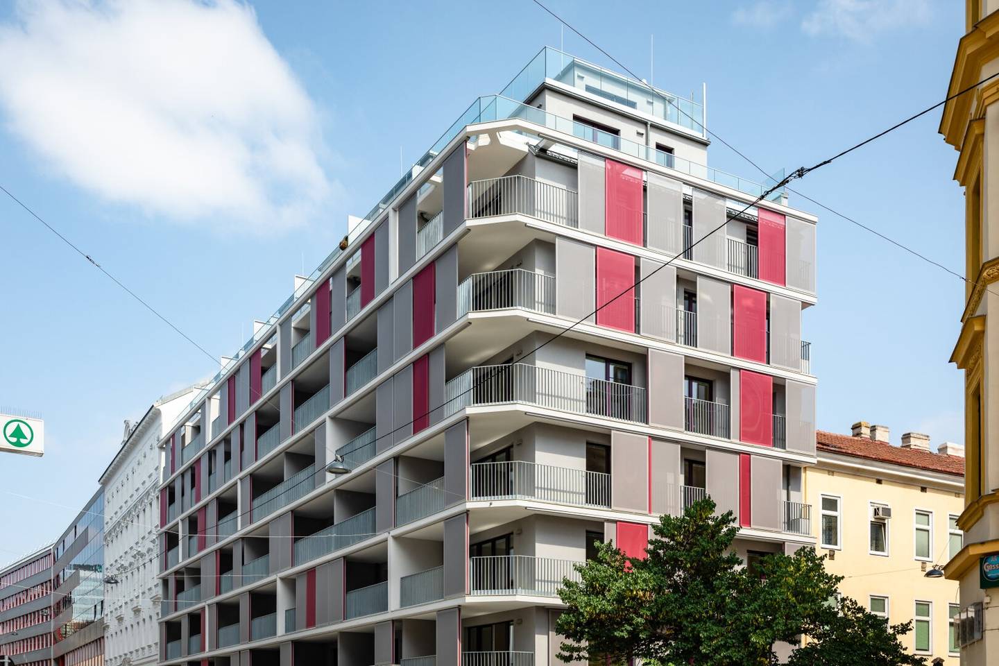 Stapelparker in Bestlage! 1,50 m Fahrzeughöhe! Ideal für Ihren Stadtflitzer! JETZT ANFRAGEN!