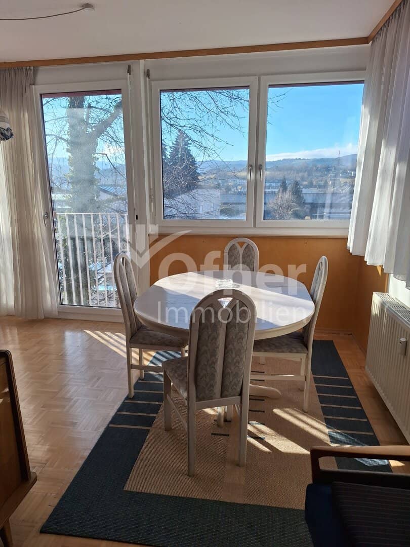3-Zimmer-Wohnung mit Balkon, Bergblick und zentrumsnaher Ruhelage