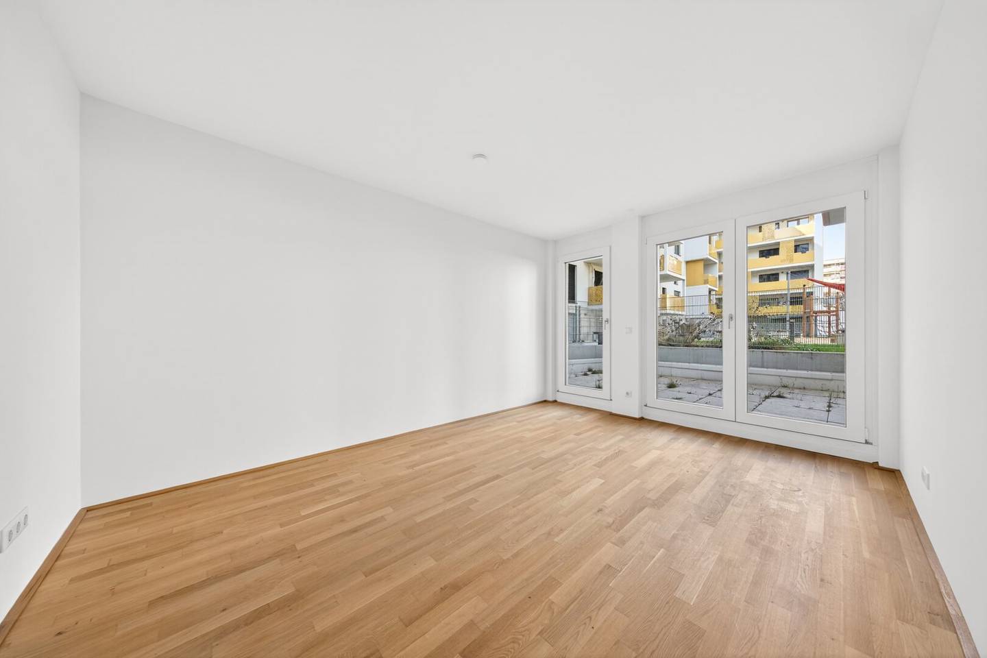 Modern practice space near U1 Kagran – future location with great development potential