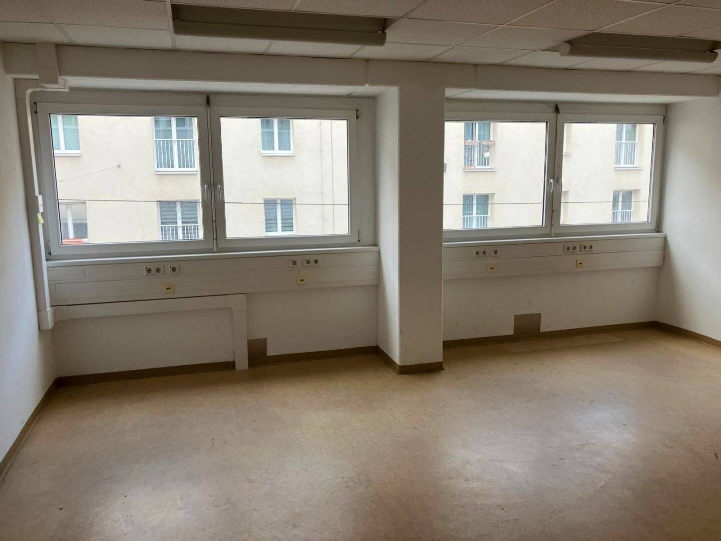 Efficient and modern office space in close proximity to the subway