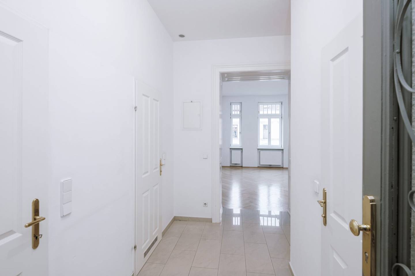 Sehr gepflegte 2 Zimmer Altbauwohnung in sehr guter zenraler Lage von Döbling!