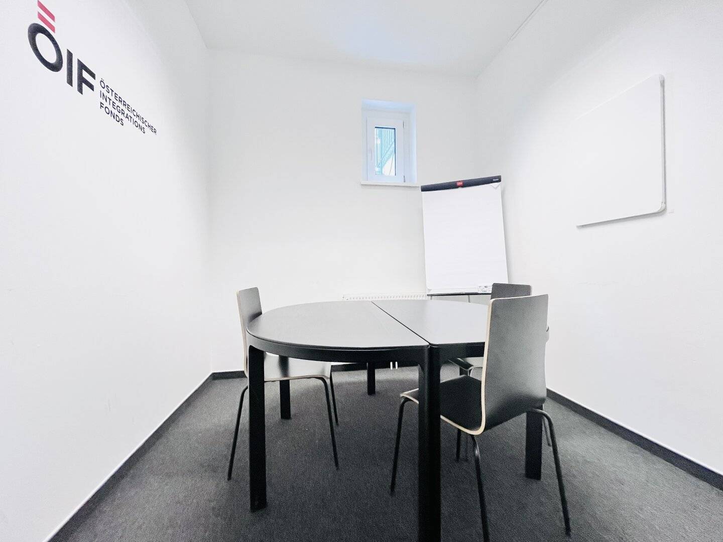 Zentral gelegene Geschäftsfläche in St. Pölten: Büro, Praxis oder Ladenlokal mit modernem Flair