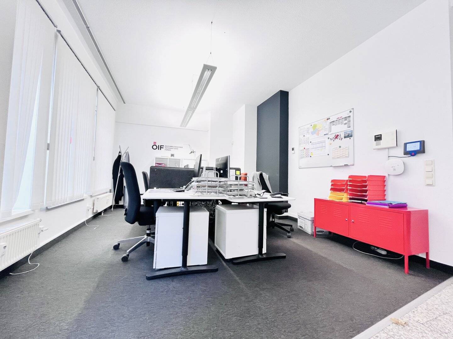 Zentral gelegene Geschäftsfläche in St. Pölten: Büro, Praxis oder Ladenlokal mit modernem Flair