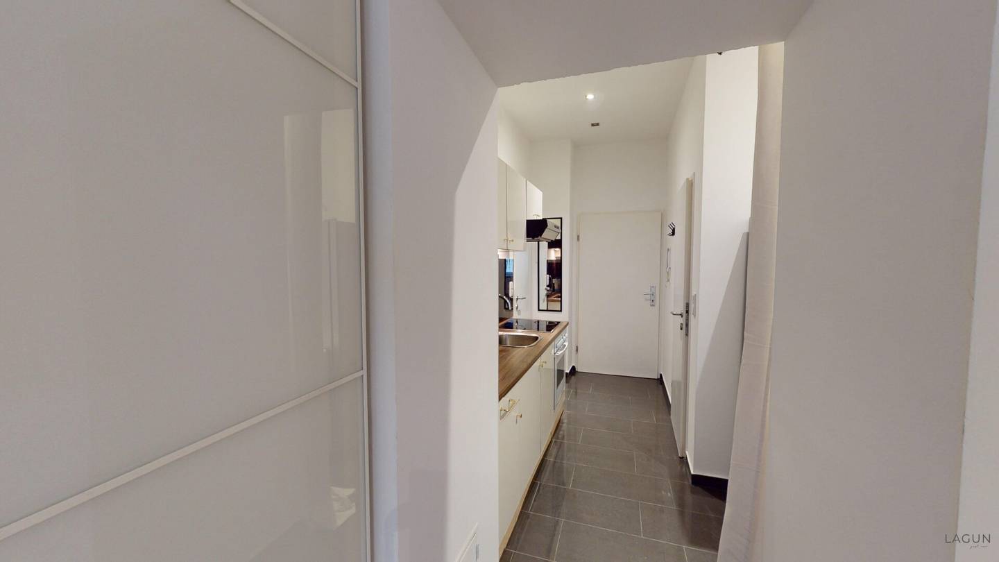 1-room apartment centrally located on the 3rd floor with elevator bright investment