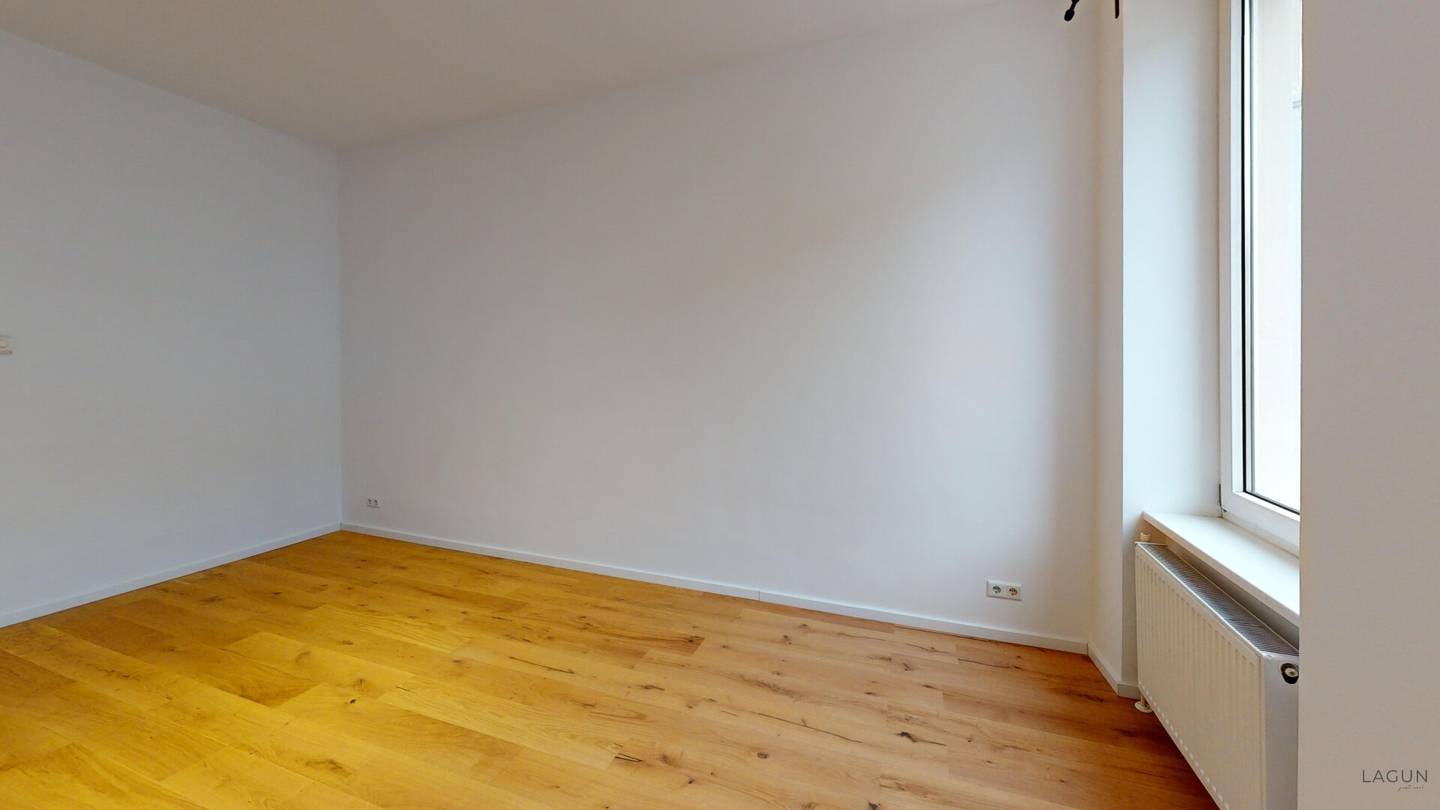 1-room apartment centrally located on the 3rd floor with elevator bright investment
