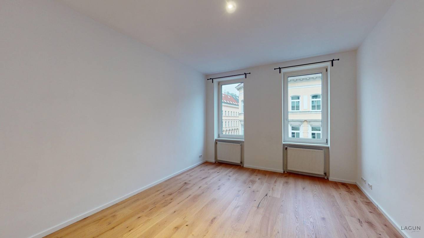 1-room apartment centrally located on the 3rd floor with elevator bright investment