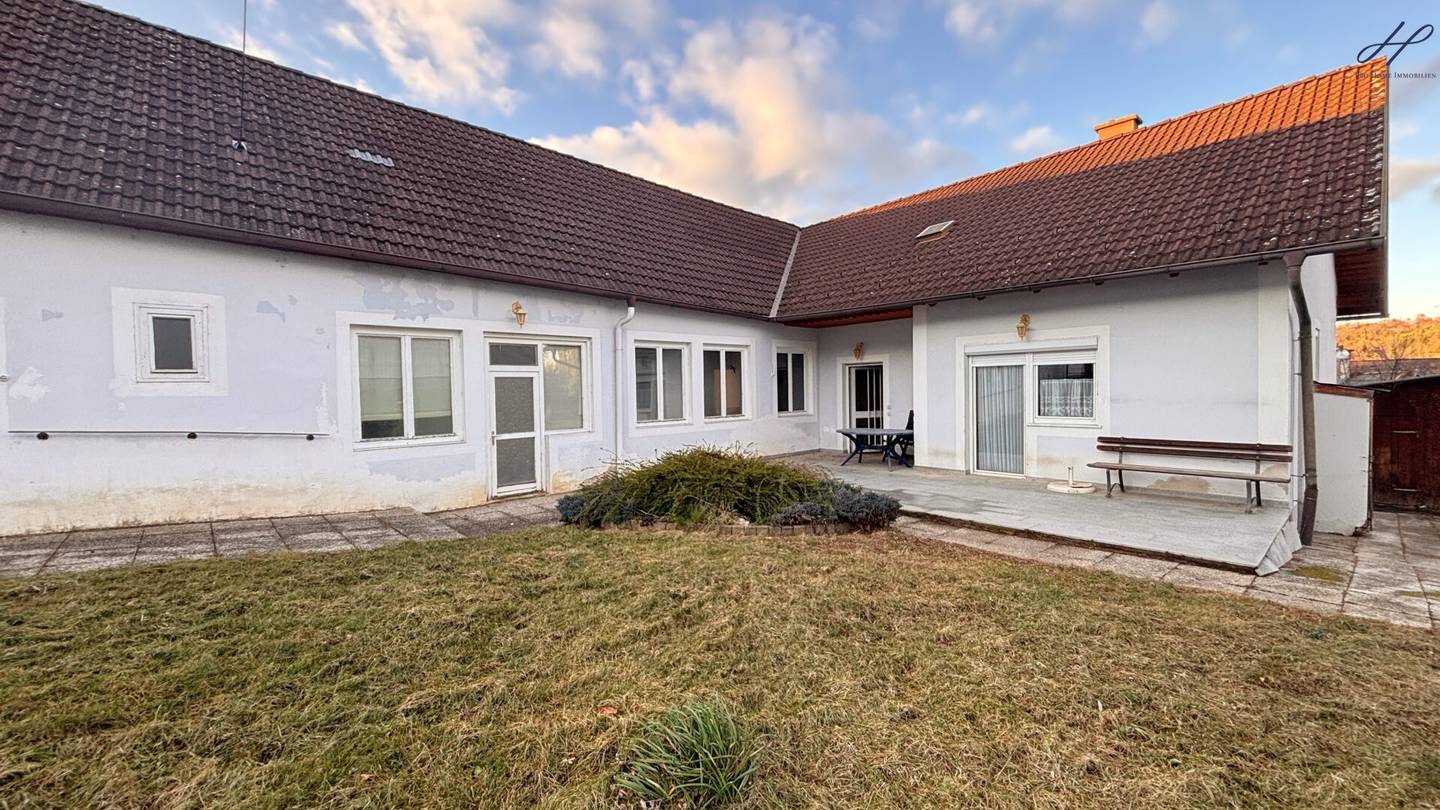 Wohnhaus mit Potenzial, Garten und viel Platz zum Entfalten