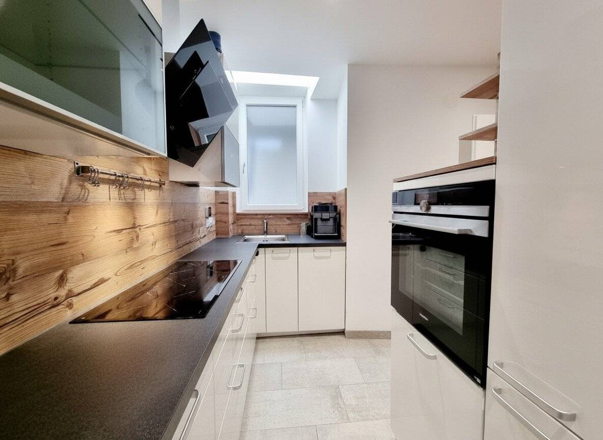 Gallery apartment with roof terrace in a quiet location, urban living at Naschmarkt