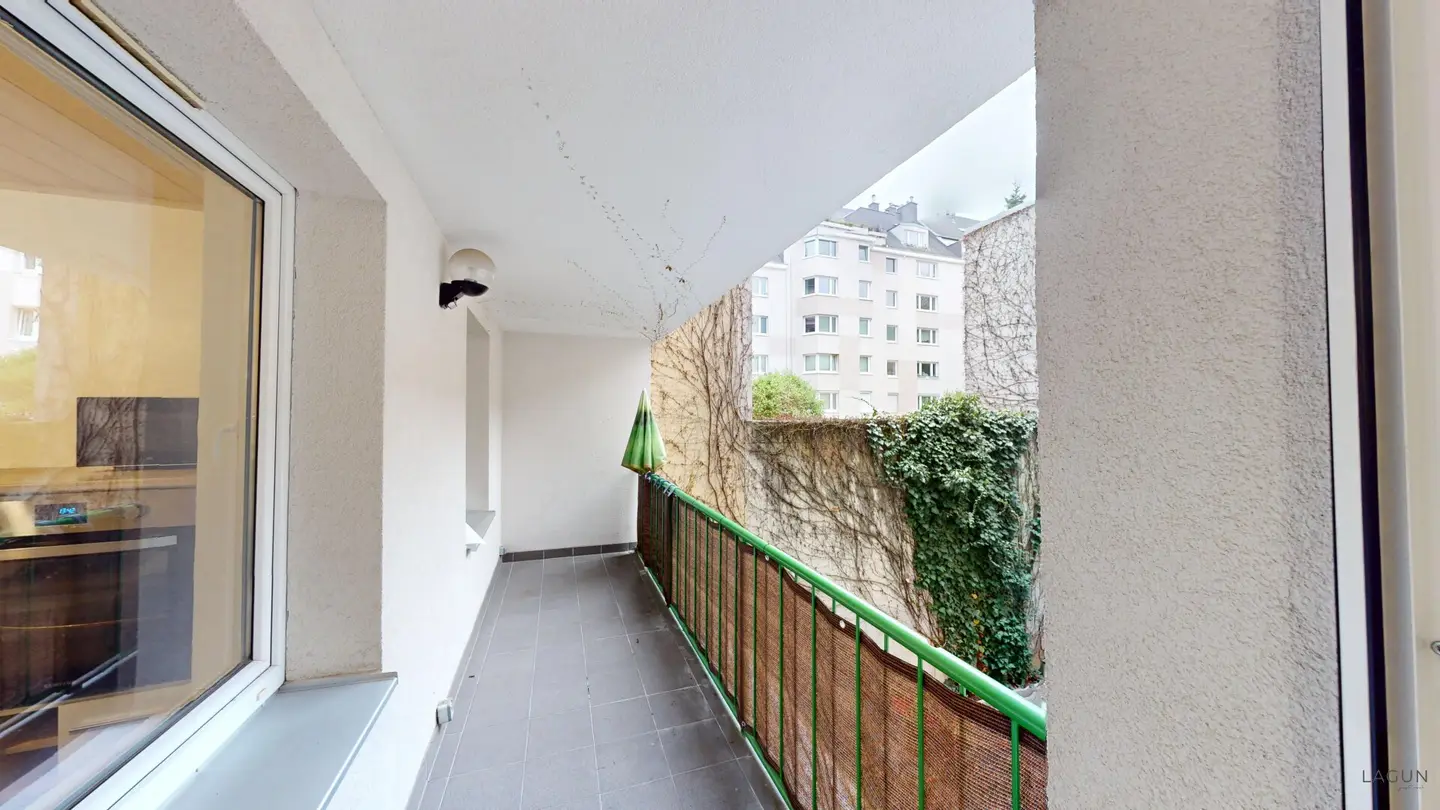 2-Zimmerwohnung mit großzügiger Loggia und KFZ Abstellplatz in guter Lage von Hernals