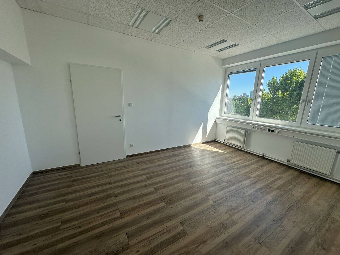 Two centrally accessible, air conditioned office rooms directly by the subway also perfect for startups
