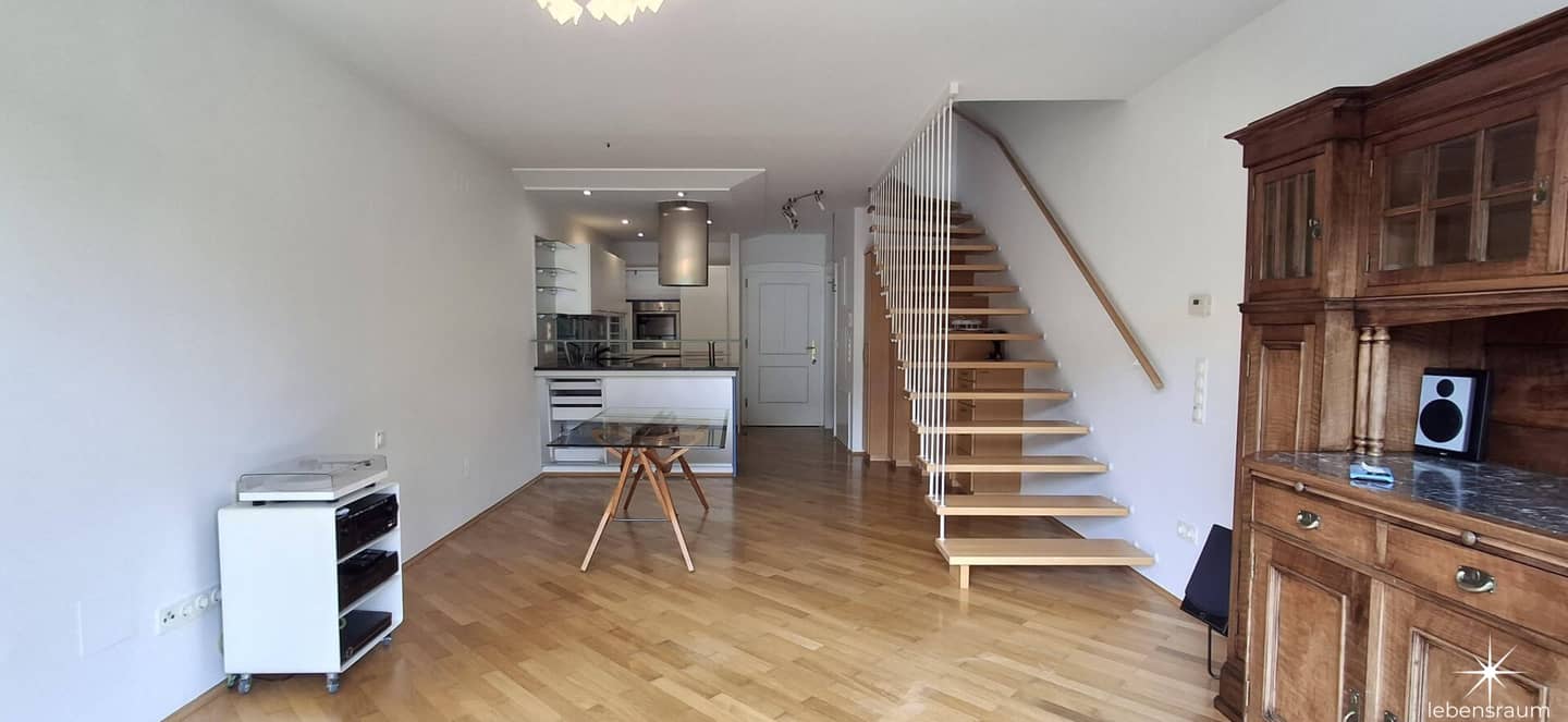 Living like a world champion. Rent. Dreamlike maisonette apartment directly on the Millstätter See. Private beach.