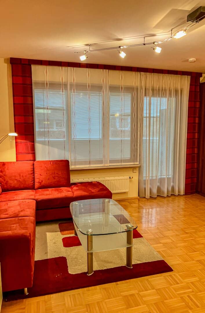 Top gepflegte Garconniere in Waidmannsdorf mit TG-Stellplatz & komplett möbliert – ideal für Anleger !!