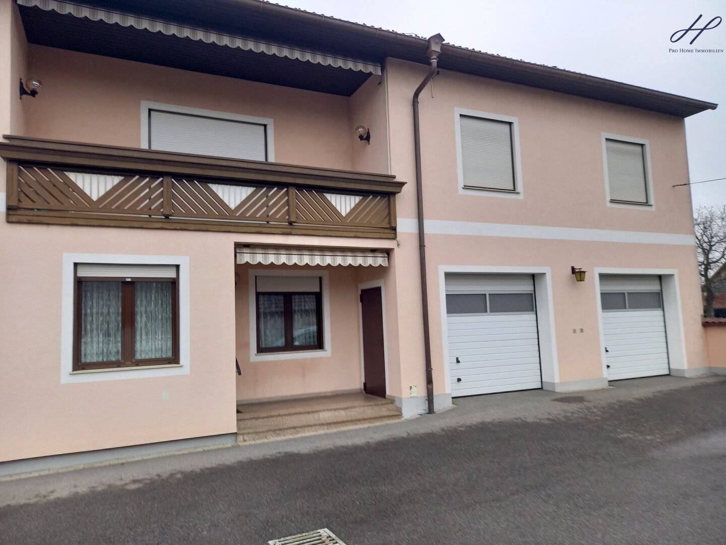 Well kept, spacious house