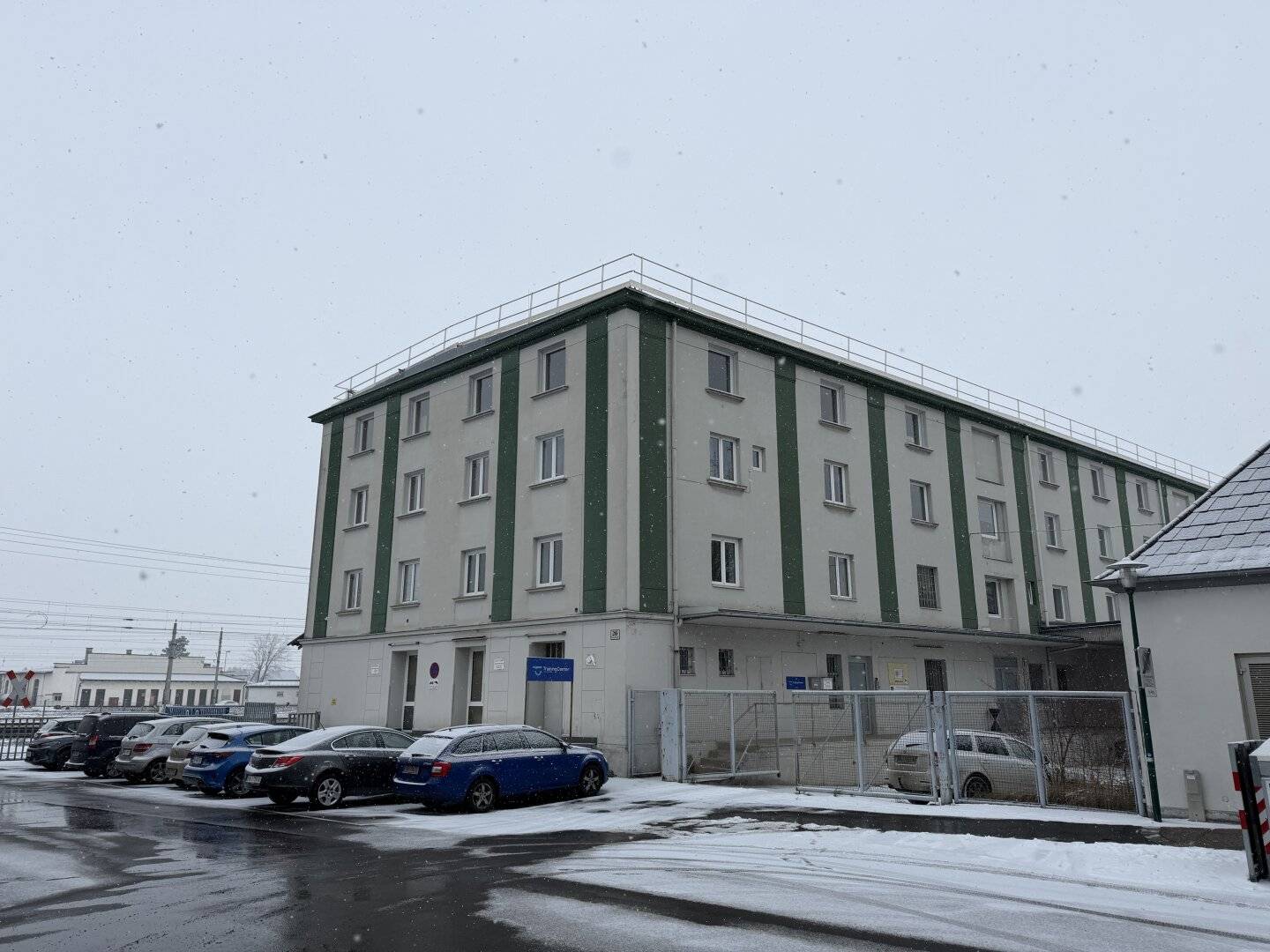 StartUp -Young entrepreneurs - Office spaces in a former factory building